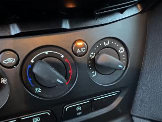 Ford Focus 1.0T Ecoboost 101pk Edition 5drs - 64dkm - airco - 51.360km distr.riem + waterpomp vernieuwd in 5/2025 picture 18