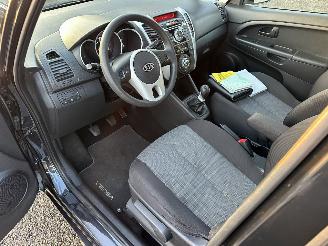 Kia Venga 1.4 CVVT 90pk X-Pect - 77dkm - airco - stoelverw - lichtsensor - pdc - esp - usb - aux - cv op afstandbed picture 18