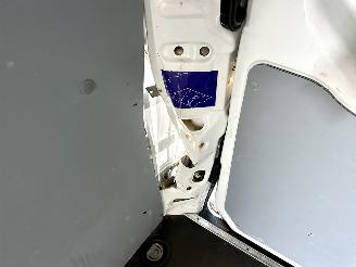 Iveco Daily Maxi 35S16V 2.3D aut euro.6 410L/H3 3pers - front + line assist - navi - camera - clima - cruise - webasto picture 12