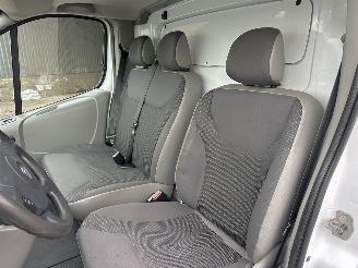 Opel Vivaro 2.0 CDTI 90pk 6-bak L1/H1 3pers - nap - airco - cruise - trekh - side + bullbar - imperiaal - schuif + klapdeuren picture 23