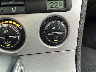 Volkswagen Passat 2.0 FSI 150pk 6-Traps automaat Comf Bus - nap - clima - cruise - navi - pdc v+a - licht + regensensor picture 36