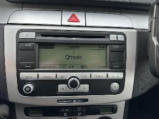 Volkswagen Passat 2.0 FSI 150pk 6-Traps automaat Comf Bus - nap - clima - cruise - navi - pdc v+a - licht + regensensor picture 38