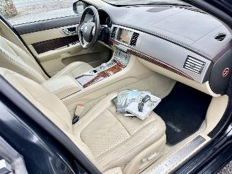 Jaguar XF 3.0 V6 238pk aut + f1 Prem Luxury - schuifdak - leer - nav - cam - elektr rollo - B&W - stoelvent - stuurverw picture 21