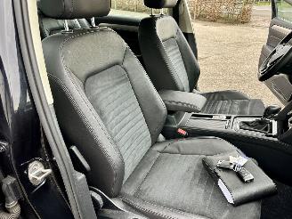 Volkswagen Passat 1.4 TSI 150pk 7-traps aut + f1 Highline sedan - navi - camera - front + line assist - stuurverw - stoelverw picture 50