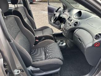 Toyota Yaris 1.5-16V VVT-i 106pk T-Sport - airco - nap - elektr ram + spiegels - lmv - sportint - radio + cd - mistlampen picture 39