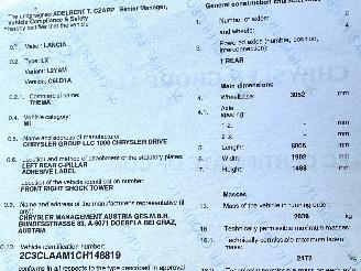 Lancia Thema 3.0D V6 Turbo 190pk aut Platinum - xenon - navi - leer - memory - elektr rollo - stoelverw v+a picture 53