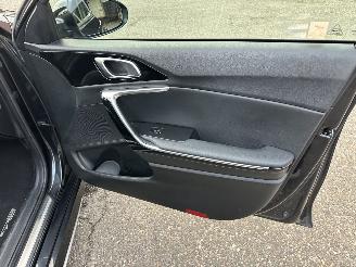 Kia Proceed 1.4 T-GDI 140pk 7-Traps aut GT-Line - nap - pano - front + line assist - stuur + stoelverw - cam - navi - keyless picture 47