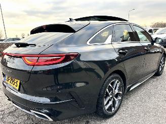 Kia Proceed 1.4 T-GDI 140pk 7-Traps aut GT-Line - nap - pano - front + line assist - stuur + stoelverw - cam - navi - keyless picture 5