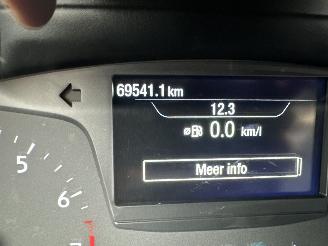 Ford Fiesta 1.0 EcoBoost Connected 5drs - 69dkm nap - navi - line + park assist - pdc v+a - airco - cruise - rijdbaar picture 18