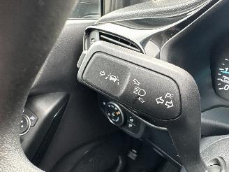 Ford Fiesta 1.0 EcoBoost Connected 5drs - 69dkm nap - navi - line + park assist - pdc v+a - airco - cruise - rijdbaar picture 15