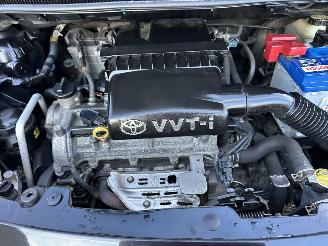 Toyota Yaris 1.3 VVTi MMT Automaat Luna 5drs - nap - clima - cruise - lmv + all season - elektr ram - cv op afstandbed picture 11