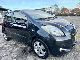 Toyota Yaris 1.3 VVTi MMT Automaat Luna 5drs - nap - clima - cruise - lmv + all season - elektr ram - cv op afstandbed picture 4