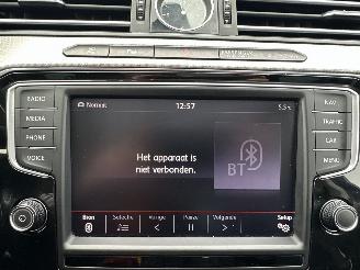 Volkswagen Passat 2.0 Bi-TDI 4Motion 239pk aut R-Line - pano - 360cam - leer - virtual - keyless - front + line + side assist picture 30