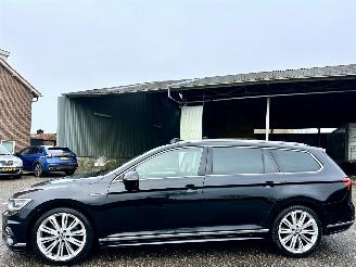 Vaurioauto  passenger cars Volkswagen Passat 2.0 Bi-TDI 4Motion Highline 2015/10