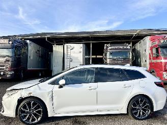 Avarii autoturisme Toyota Corolla Touring sports hybrid 140 aut executive pano - virtual - jbl - hud - keyless entry + start - front + line + side assist 2024/2