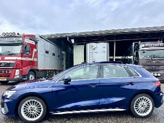 uszkodzony samochody osobowe Audi A3 Sportback 30 TFSI 122pk aut + f1 S Edition - pano - virtual - nap - 3x S-line - front + line assist - keyless 2021/2