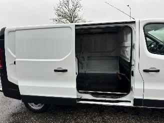 Opel Vivaro 1.6 CDTI 120pk 6-bak euro6 L2H1 Ed 3-pers - nap - airco - cruise - usb - aux - trekh - klapdeuren picture 9