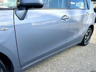 Toyota Verso 1.6 VVT-i 132pk 6-bak Comfort 7Pers - airco - 4x elektr ramen - radio cd + aux - trekh - 4x all season picture 73