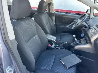 Toyota Verso 1.6 VVT-i 132pk 6-bak Comfort 7Pers - airco - 4x elektr ramen - radio cd + aux - trekh - 4x all season picture 46