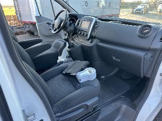 Renault Trafic 2.0 dCi 120pk 6-bak L2/H1 Comf euro.6 - 1e eig - nap - 2x schuifdeur - navi - airco - cruise - pdc - trekh picture 16