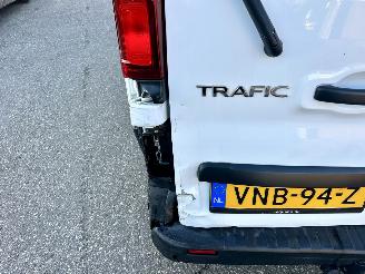 Renault Trafic 2.0 dCi 120pk 6-bak L2/H1 Comf euro.6 - 1e eig - nap - 2x schuifdeur - navi - airco - cruise - pdc - trekh picture 10