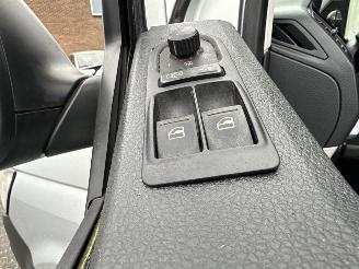 Volkswagen Transporter 2.0 TDI 150pk 6-bak euro.6 L2/H1 Highline 3Pers - nap - 1e eig - navi - airco - cruise - carplay - pdc - trekh picture 42