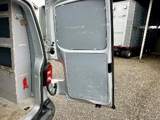 Volkswagen Transporter 2.0 TDI 150pk 6-bak euro.6 L2/H1 Highline 3Pers - nap - 1e eig - navi - airco - cruise - carplay - pdc - trekh picture 34