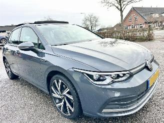 Volkswagen Golf 1.5 eTSI 162pk aut + f1 Style - nap - pano - virtual - massage - front + line + side assist - full led picture 4