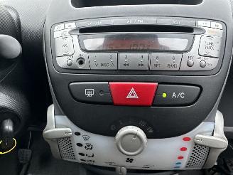 Peugeot 107 1.0-12V 68pk Urban Move - nap - airco - elektr ramen - nw apk t/m 01-2027 - toerenteller - rijdt goed picture 27