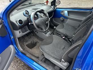 Peugeot 107 1.0-12V 68pk Urban Move - nap - airco - elektr ramen - nw apk t/m 01-2027 - toerenteller - rijdt goed picture 13