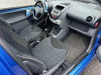 Peugeot 107 1.0-12V 68pk Urban Move - nap - airco - elektr ramen - nw apk t/m 01-2027 - toerenteller - rijdt goed picture 15