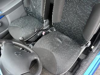 Peugeot 107 1.0-12V 68pk Urban Move - nap - airco - elektr ramen - nw apk t/m 01-2027 - toerenteller - rijdt goed picture 36