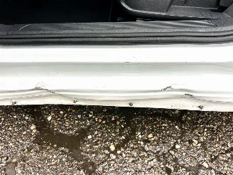 Volkswagen Golf 1.5 eTSI aut + f1 162pk R-Line - pano - hud - keyless - picture 13