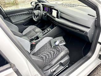 Volkswagen Golf 1.5 eTSI aut + f1 162pk R-Line - pano - hud - keyless - picture 17