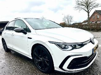 Volkswagen Golf 1.5 eTSI aut + f1 162pk R-Line - pano - hud - keyless - picture 4