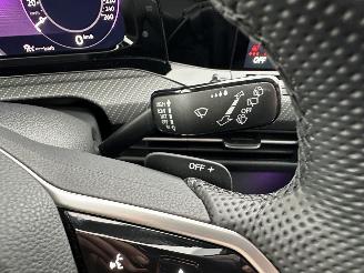 Volkswagen Golf 1.5 eTSI aut + f1 162pk R-Line - pano - hud - keyless - virtual - front + line + side + park assist picture 41