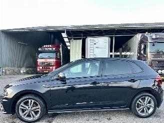 krockskadad bil auto Volkswagen Polo 1.0 TSI 2021/1