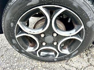 Kia Picanto 1.0 CVVT 69pk World Cup Ed 5drs - nap - airco - led - aux - usb - elektr pakket - lmv - privacy glass picture 69