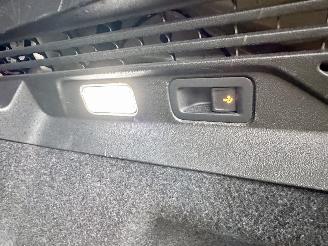 Volkswagen ID.4 77kWh 204pk aut First Edition - nap - 20 inch - navi - keyless - sfeerverl - cam - front + line assist - trekh picture 123