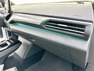 Volkswagen ID.4 77kWh 204pk aut First Edition - nap - 20 inch - navi - keyless - sfeerverl - cam - front + line assist - trekh picture 22