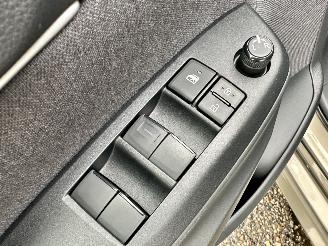 Toyota Yaris 1.5 Hybrid 115 automaat First Edition - nap - facelift - navi - camera - keyless - front + line assist - rijdbaar picture 45