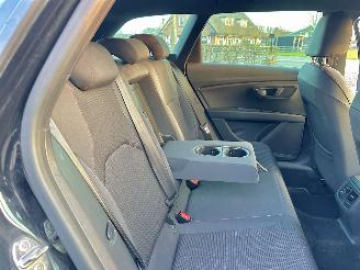 Seat Leon ST 1.5 TSI 150pk 7-traps aut + f1 FR - nap - nav - cam - keyless - sfeerverl - virtual - front + line assist picture 24