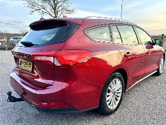 Ford Focus Gereserveerd 1.0T EcoBoost 125pk 6-bak Titanium Bus - nap - keyless - front + line assist - trekh - pdc v+a - navi - CarPlay picture 5