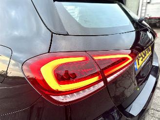 Mercedes A-klasse Gereserveerd 180 136pk aut Bus.Sol. Luxury - nap - widescreen - leer - sfeerverl - front + line assist - camera - navi picture 101