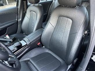 Mercedes A-klasse Gereserveerd 180 136pk aut Bus.Sol. Luxury - nap - widescreen - leer - sfeerverl - front + line assist - camera - navi picture 18