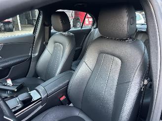 Mercedes A-klasse Gereserveerd 180 136pk aut Bus.Sol. Luxury - nap - widescreen - leer - sfeerverl - front + line assist - camera - navi picture 60