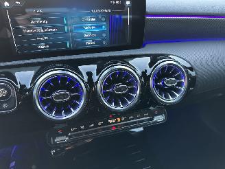 Mercedes A-klasse Gereserveerd 180 136pk aut Bus.Sol. Luxury - nap - widescreen - leer - sfeerverl - front + line assist - camera - navi picture 12