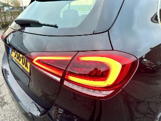 Mercedes A-klasse Gereserveerd 180 136pk aut Bus.Sol. Luxury - nap - widescreen - leer - sfeerverl - front + line assist - camera - navi picture 102