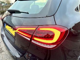 Mercedes A-klasse 180 136pk aut Bus.Sol. Luxury - nap - widescreen - leer - sfeerverl - front + line assist - camera - navi picture 102