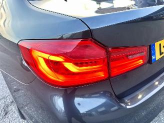 BMW 5-serie 530i 252pk aut + f1 High Exe Sportline sedan - head up - navi - camera - keyless - front + line + side assist picture 97